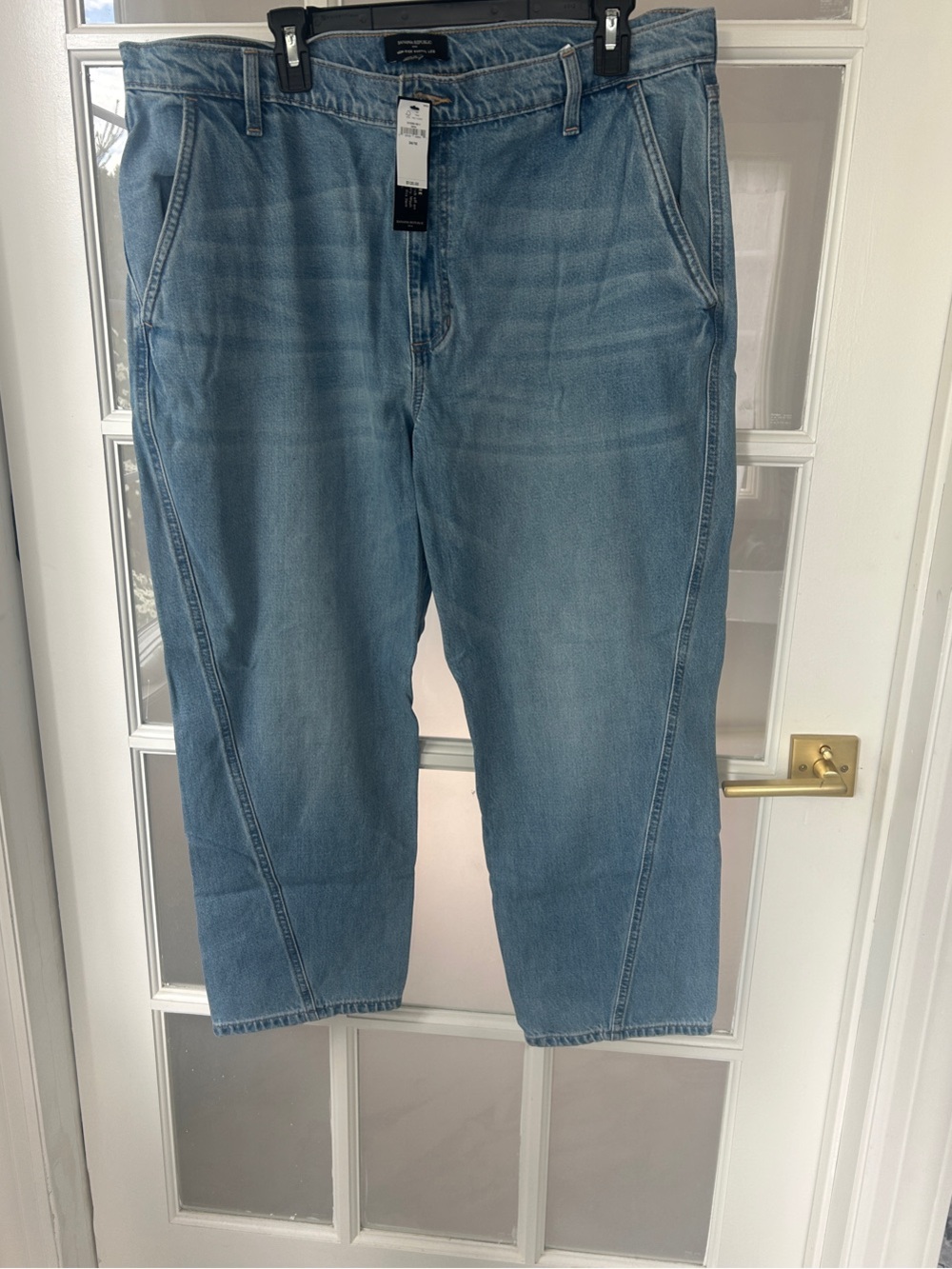 Banana Republic Light Blue High Rise Barrel Leg Jeans. Women’s.